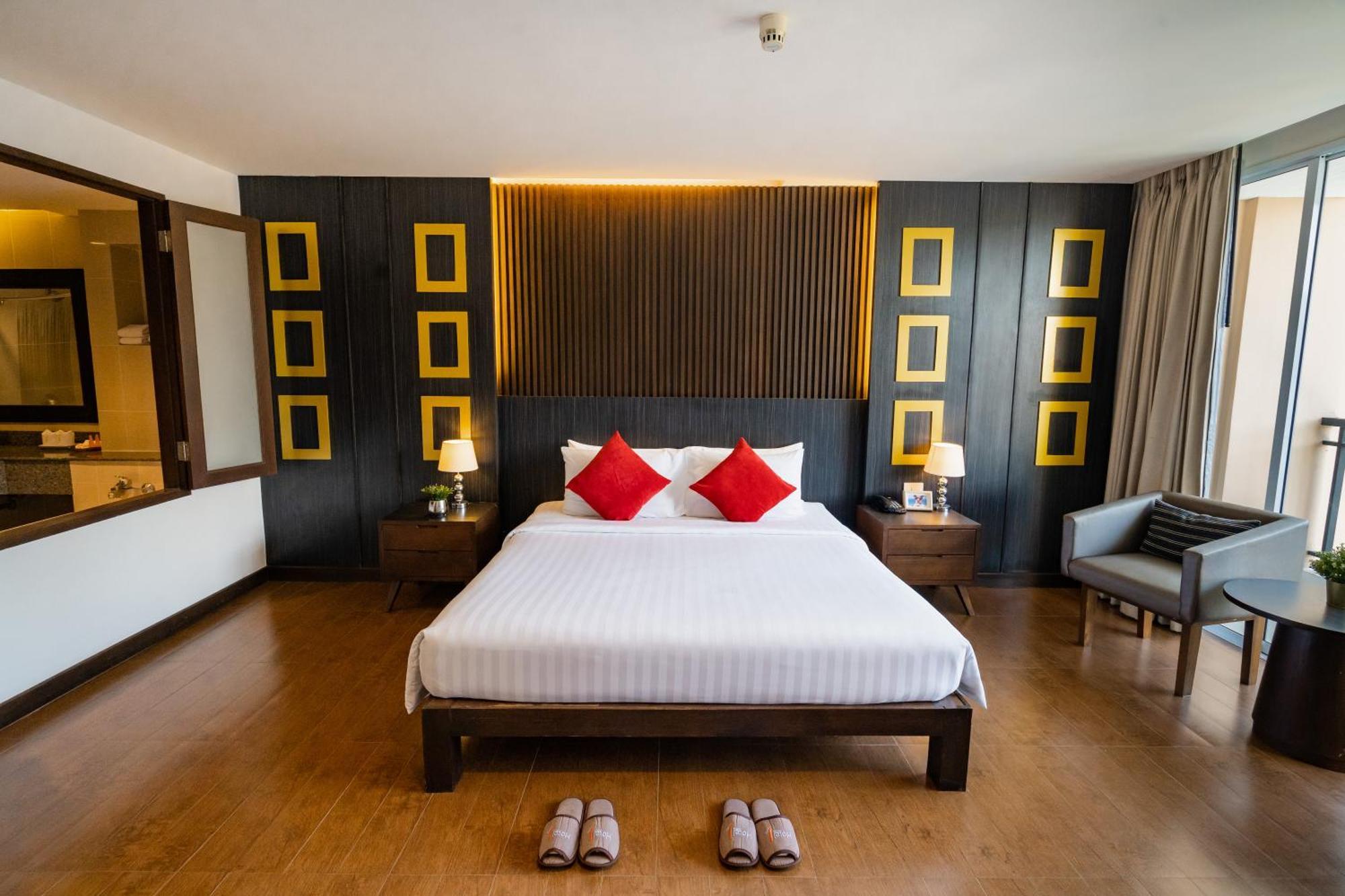 Hotel J Pattaya Bagian luar foto